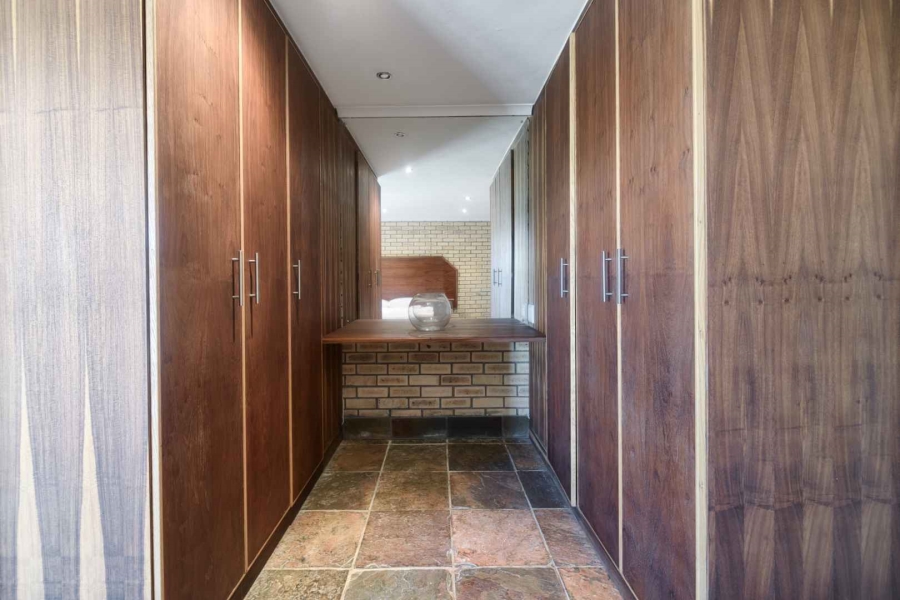 4 Bedroom Property for Sale in Pearly Beach Western Cape